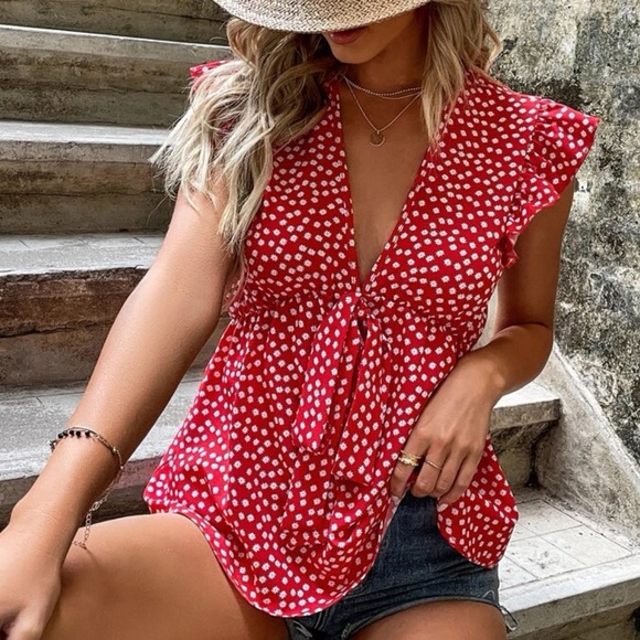 Tops - Boho white red floral print knot front peplum blouse